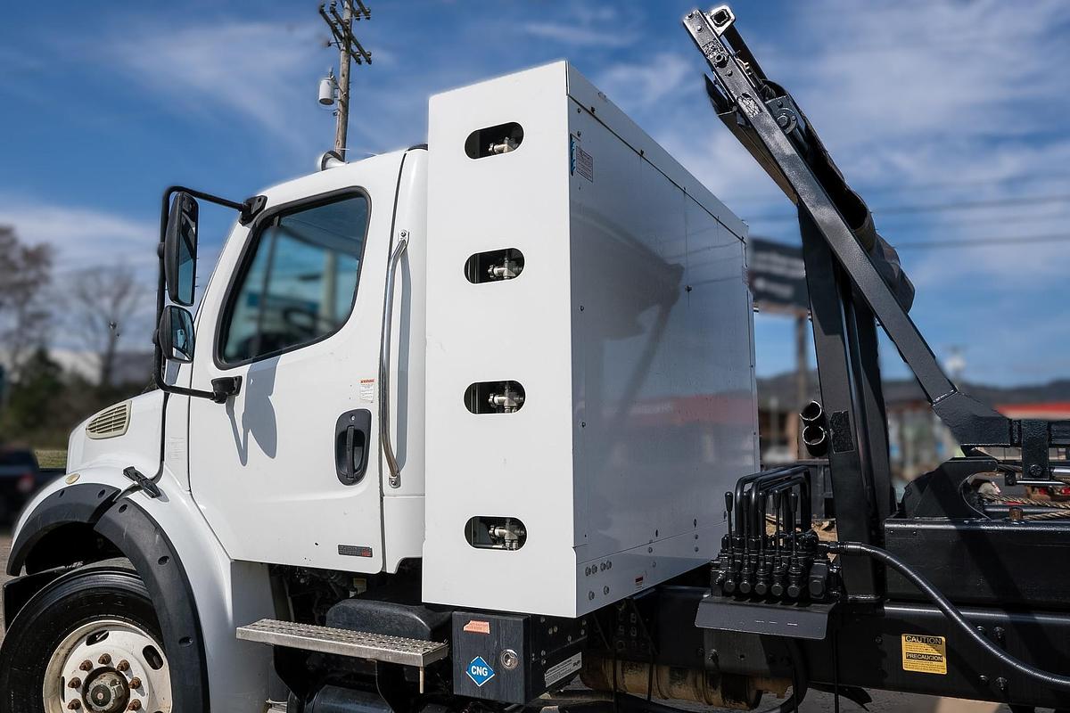 Used 2014 Freightliner Business Class M2 112