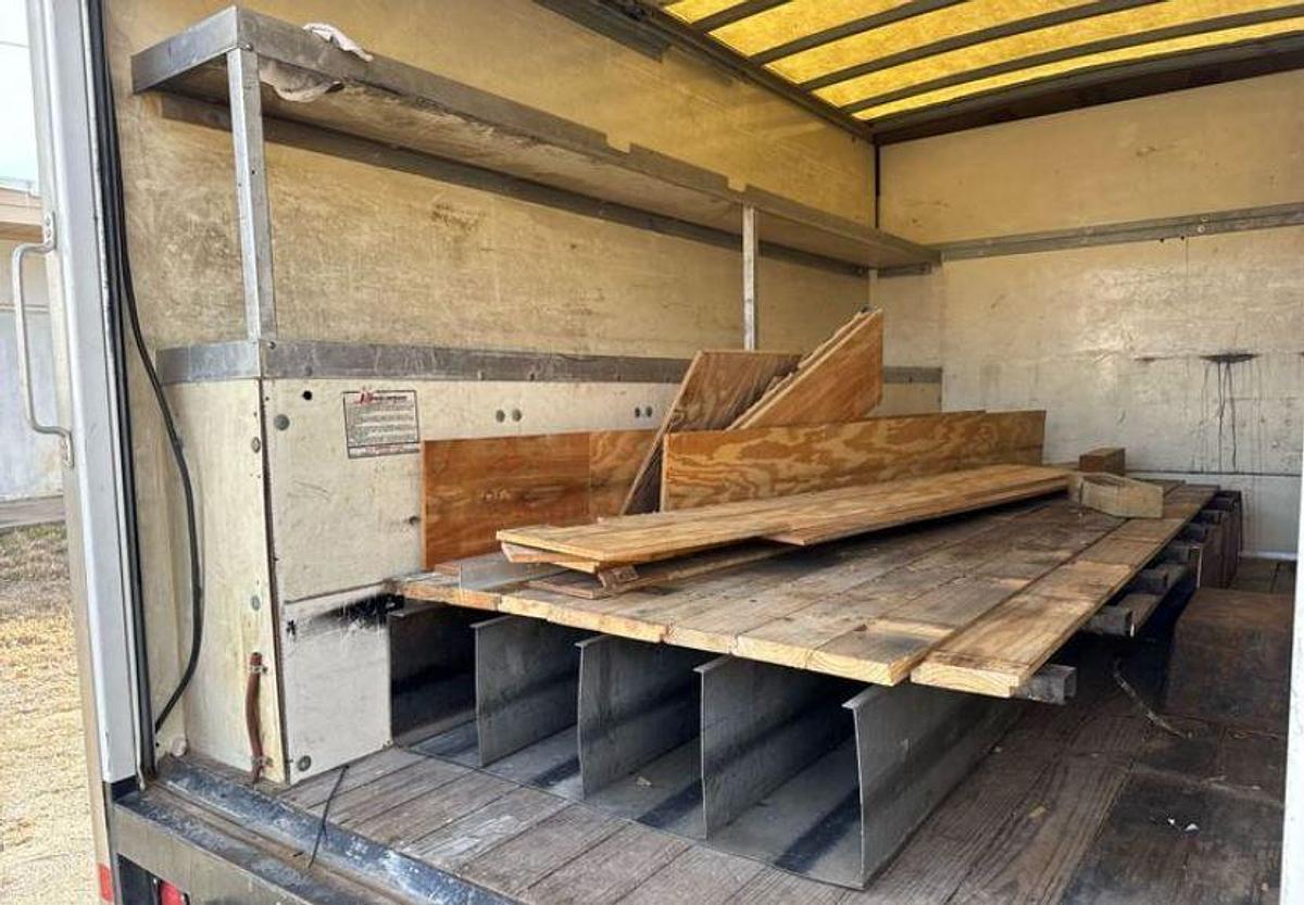 Used 2012 Ford E350 Super Duty Box Truck