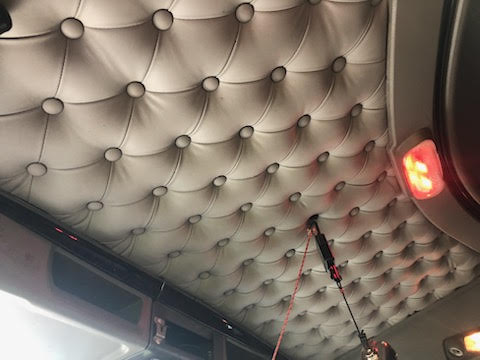 Used 2013 Kenworth Conventional Sleeper Semi