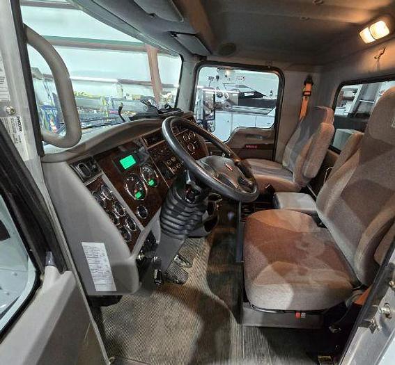 Used 2019 KENWORTH T270