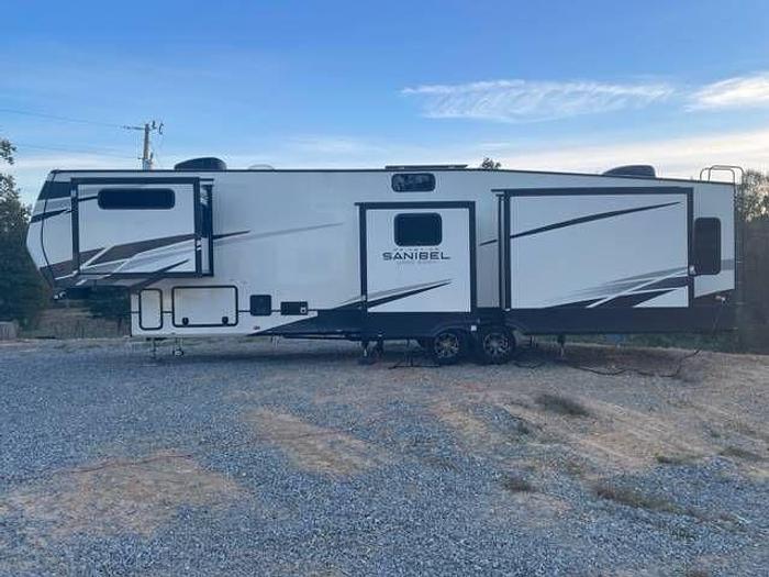 Used 2023 Prime Time Sanibel 3902WB