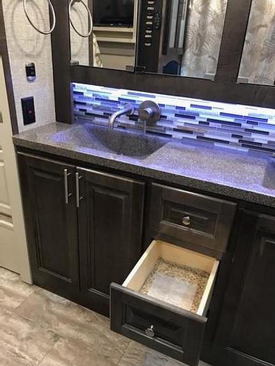 Used 2021 Luxe Gold 380GFB 5th Wheel