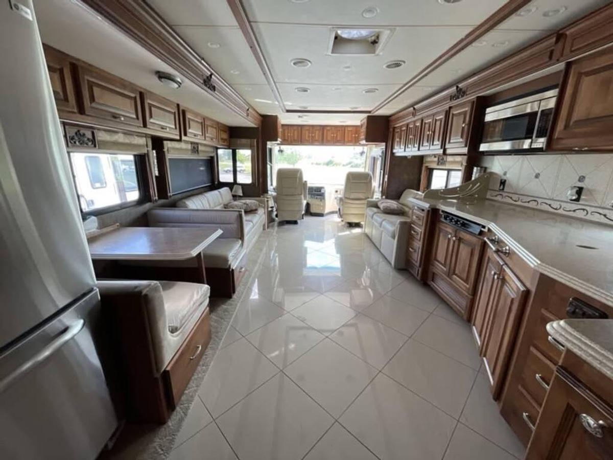 Used 2011 Tiffin Phaeton 40QKH