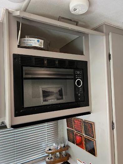 Used 2022 Thor Quantum LC25