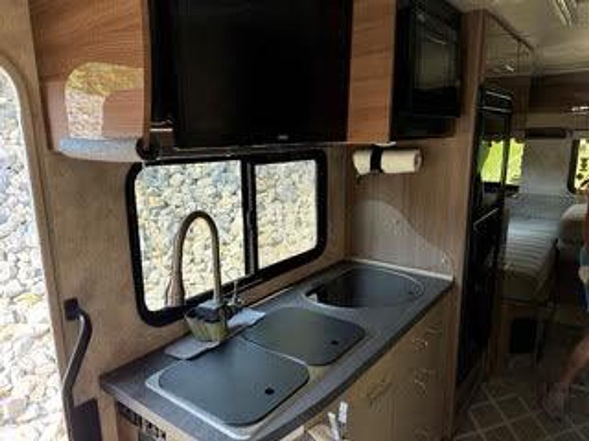 Used 2018 Winnebago View 24V Class C Motorhome