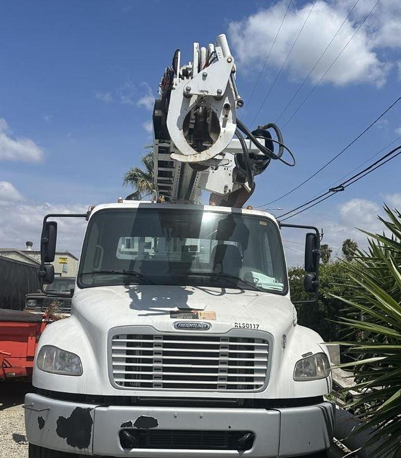 Used 2019 Freightliner M2 with Altec DC47TR Digger Derrick