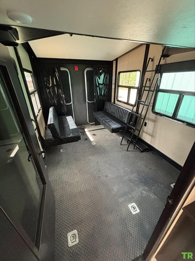 Used 2016 Jayco Seismic Wave 355W