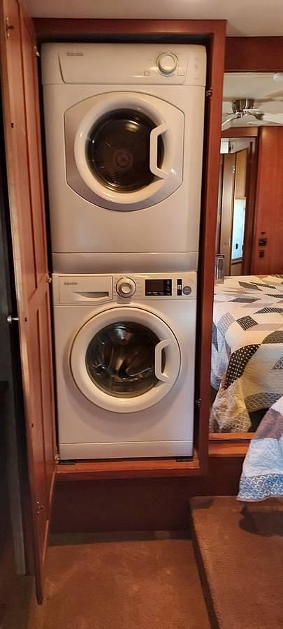 Used 2011 Winnebago Journey 40U Class A Motorhome