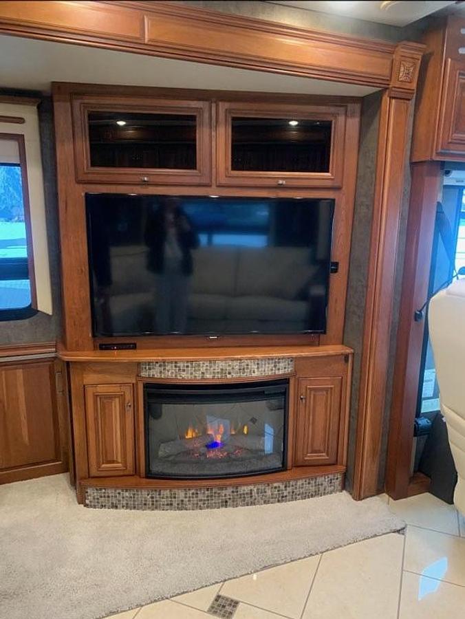 Used 2014 Winnebago Tour 42QD Class A Motorhome