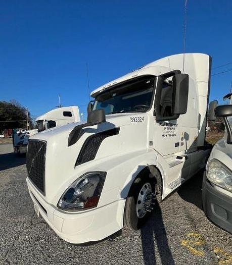 Used 2017 Volvo VNL62T630
