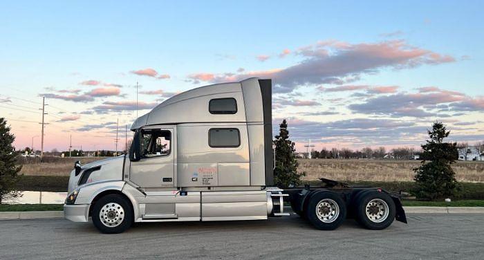 Used 2018 Volvo VNL