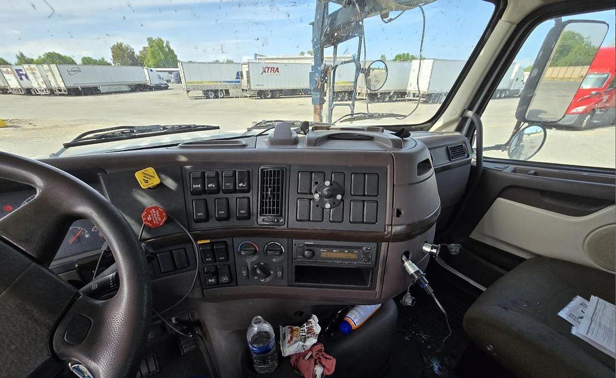 Used 2014 Volvo VAH62200