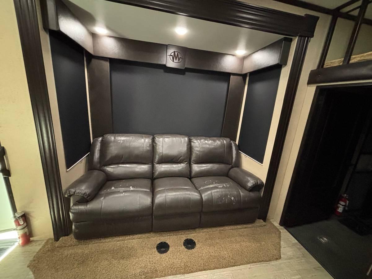 Used 2016 Jayco Seismic Wave 355W