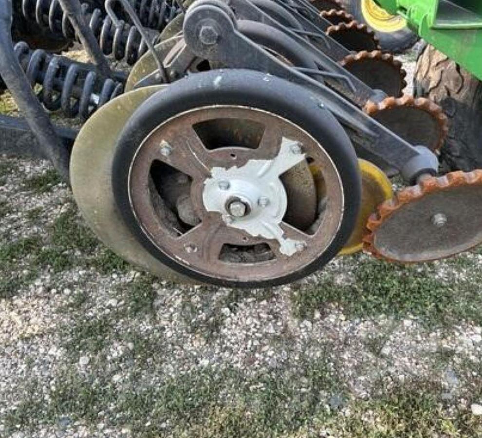 Used 2009 John Deere 1890