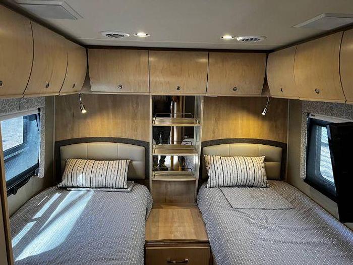 Used 2015 Leisure Travel Unity U24TB