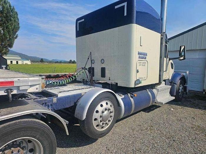 Used 2023 Peterbilt 567