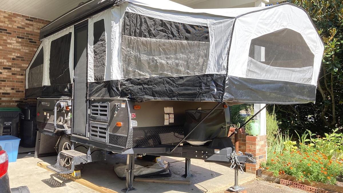 Used 2007 Pop Up Tent Camper