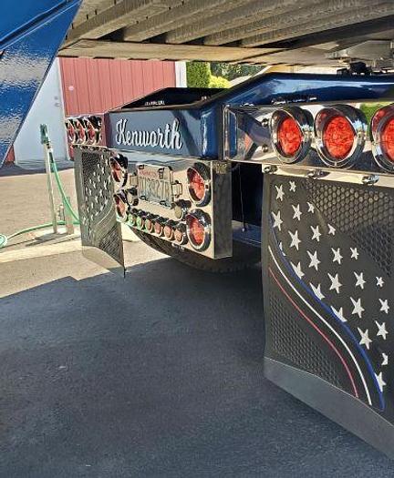 Used 1996 KENWORTH T800 and 2020 Great Dane Dry Van