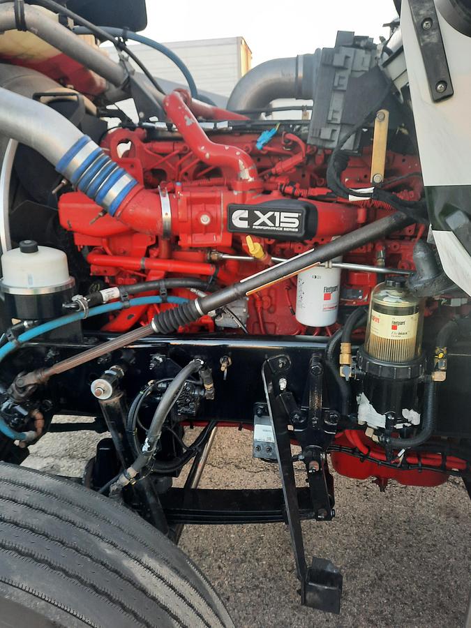 Used 2019 Kenworth W900L Sleeper Semi Truck