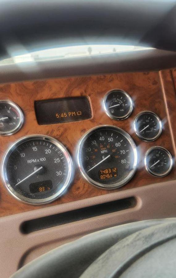 Used 2010 PETERBILT 388 Dump Truck