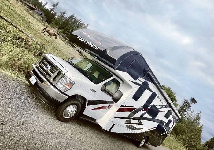 Used 2023 Thor Motor Coach FOUR WINDS 31E