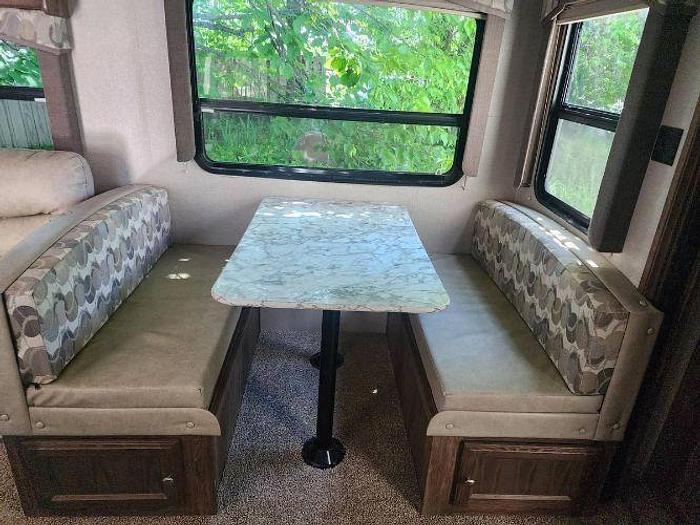 Used 2017 Keystone Cougar Xlite 28RLS