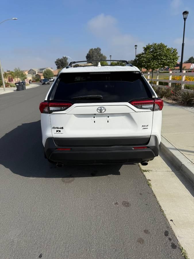 Used 2021 Toyota RAV4 XLE AWD