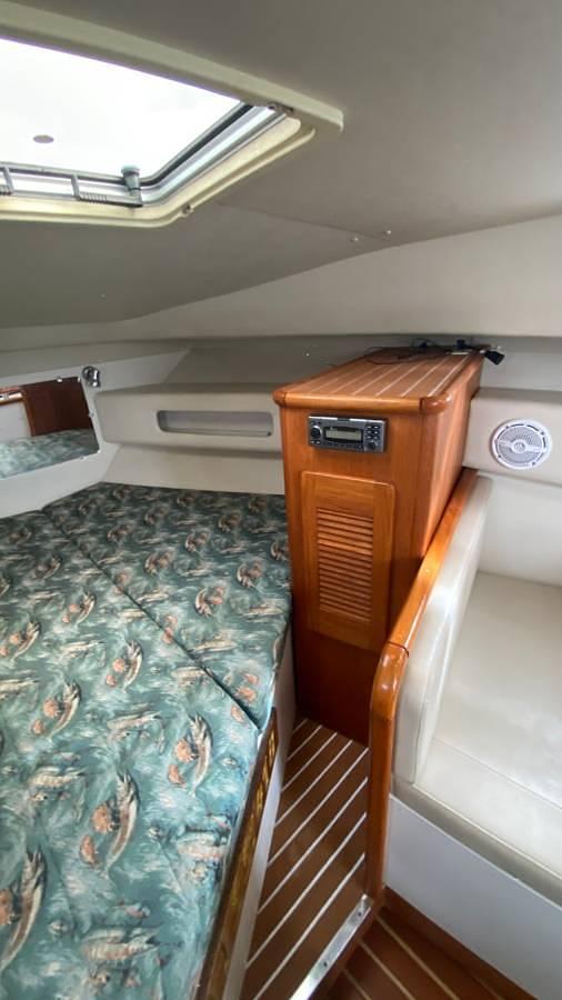 Used 2001 Pursuit 3000 Express