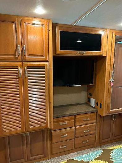Used 2015 36' Fleetwood Bounder 35K