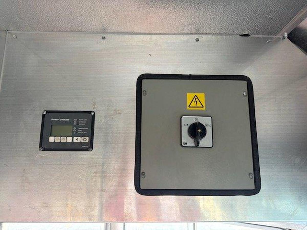 Used 2018 Ford P1000 Commercial Food Truck