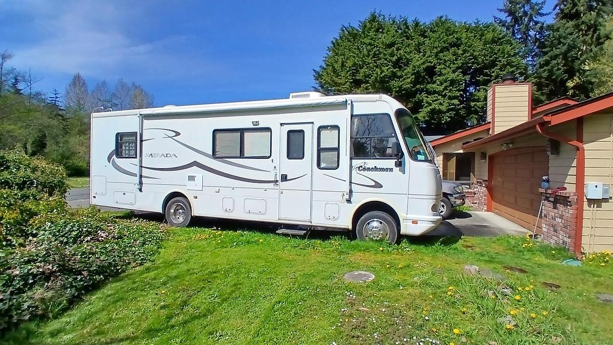 Used 2002 Coachmen Mirada Class A Motorhome