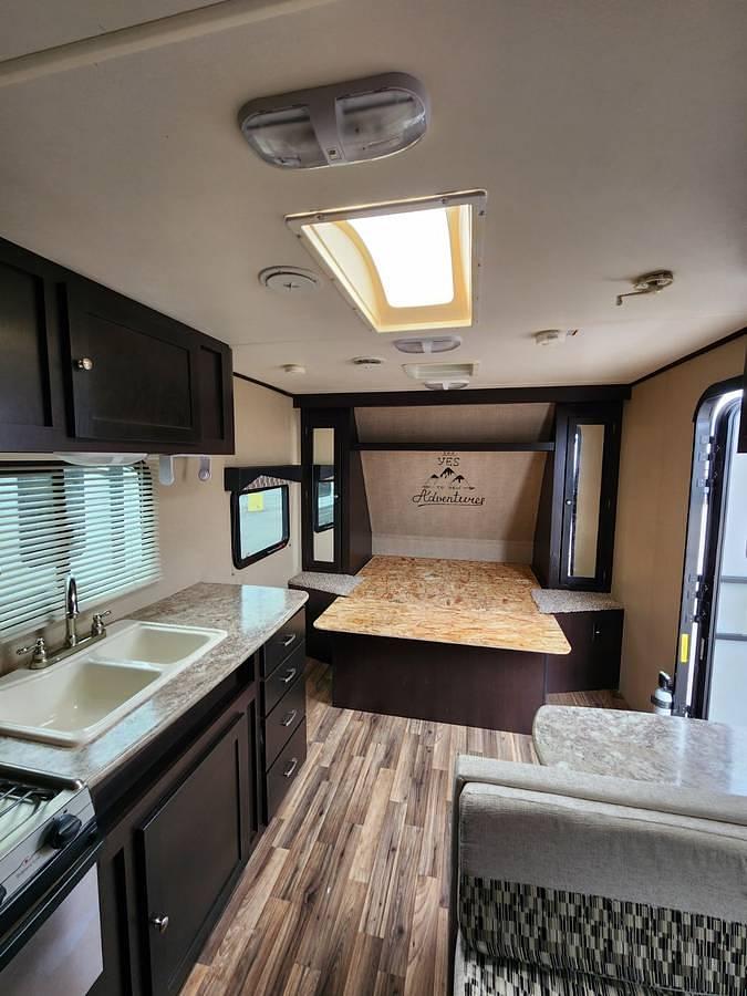 Used 2016 Dutchmen Kodiak Express