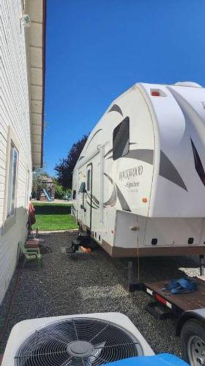Used 2015 Forest River Rockwood Signature Ultra Lite 8281SS