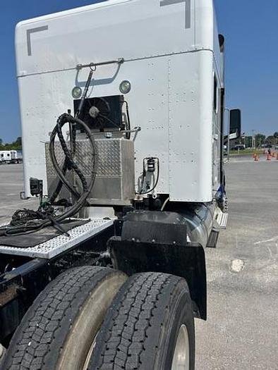 Used 2016 Peterbilt 579