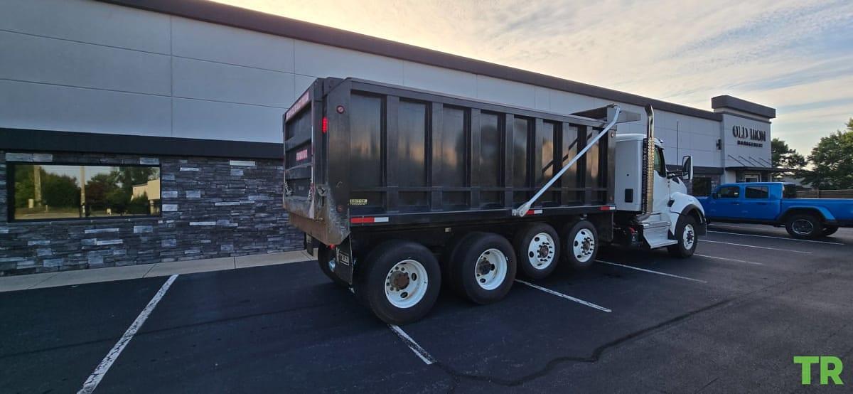 Used 2024 Kenworth T880