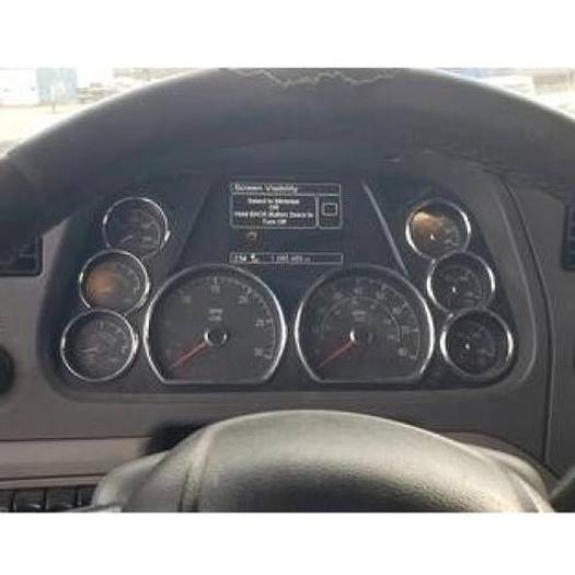 Used 2015 Peterbilt 579 Sleeper Truck