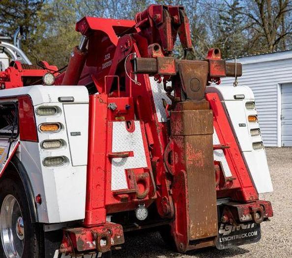 Used 1999 Mack CH613 Wrecker Tow Truck