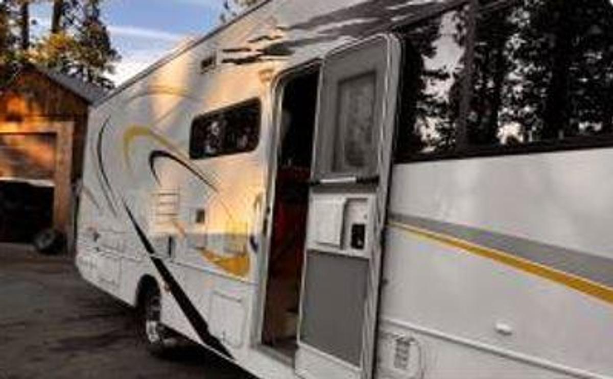 Used 2006 Gulf Stream Endura Class C Toy Hauler