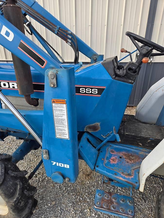 Used 2008 Ford 1920 4x4 Tractor