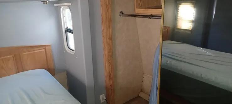 Used 2006 Forest River Cedar Creek 362BTS Fifth Wheel | Air Ride Hitch | Clean Title | Great Starter Camper