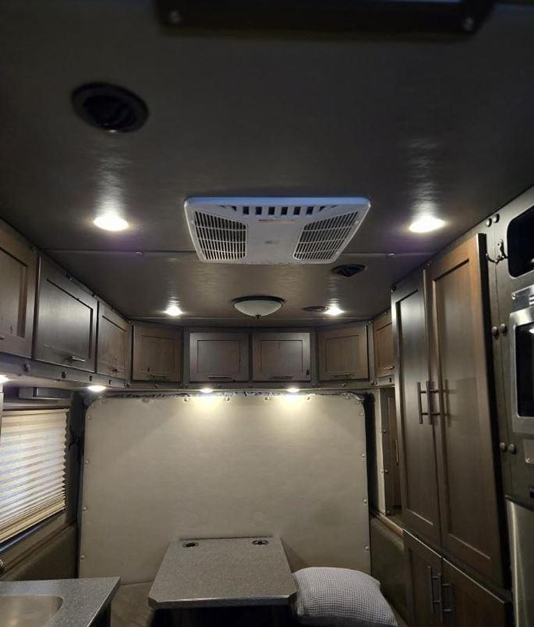 Used 2021 Peterbilt 567 Sleeper Truck