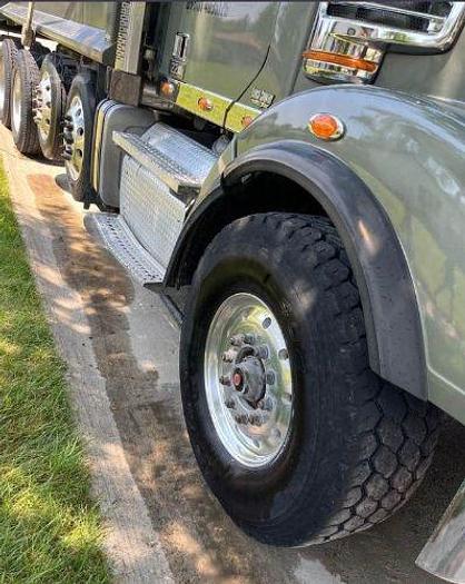 Used 2019 Freightliner 122SD