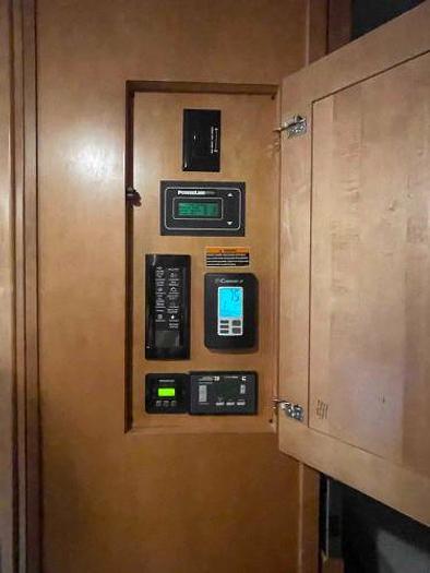 Used 2016 Winnebago Grand Tour 42QL