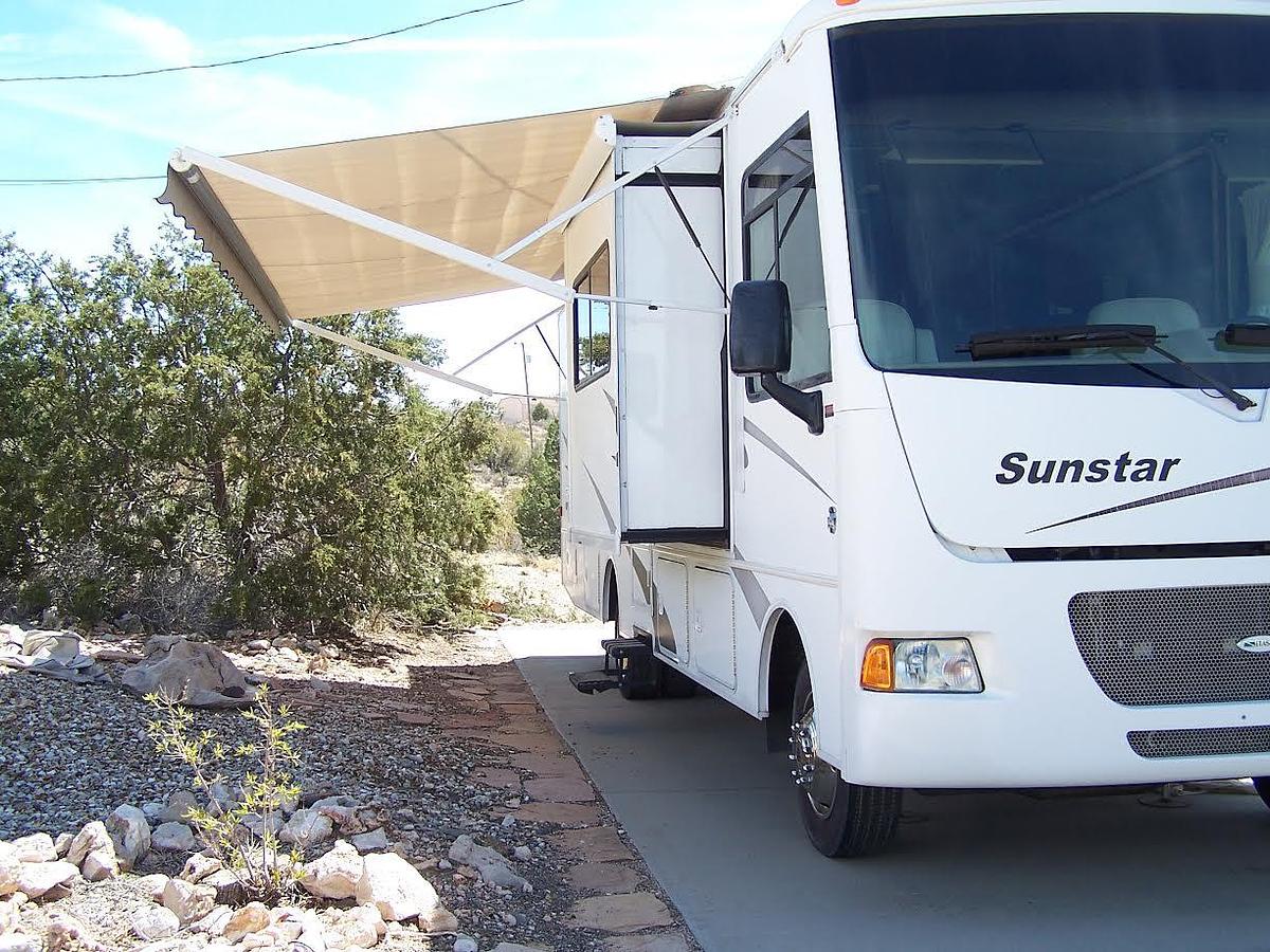 Used 2013 Itasca Sunstar 30T Class A Motorhome