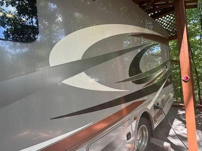 Used 2015 Thor Motor Coach Hurricane 27K