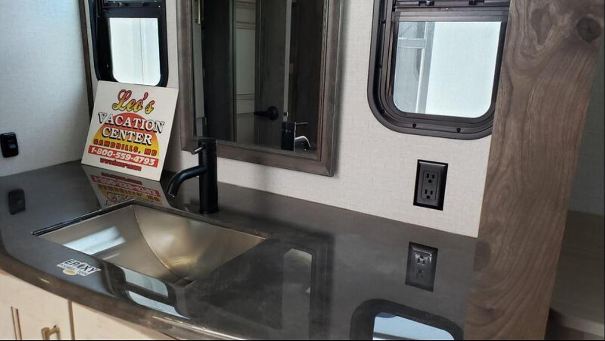 Used 2021 Alliance Paradigm 370FB Fifth Wheel