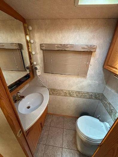 Used 2004 Winnebago Journey WKP39K