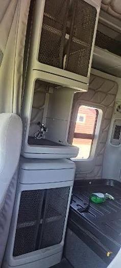 Used 2008 Freightliner Columbia