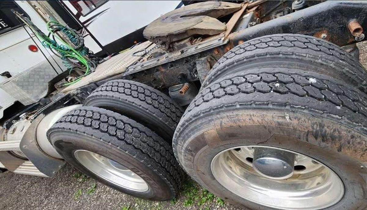 Used 2011 Peterbilt 389