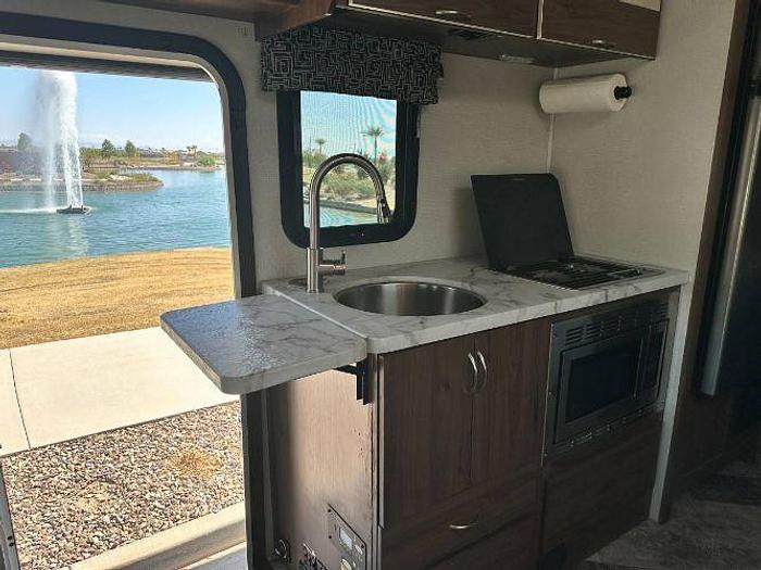 Used 2020 Forest River Sunseeker MBS 2400B